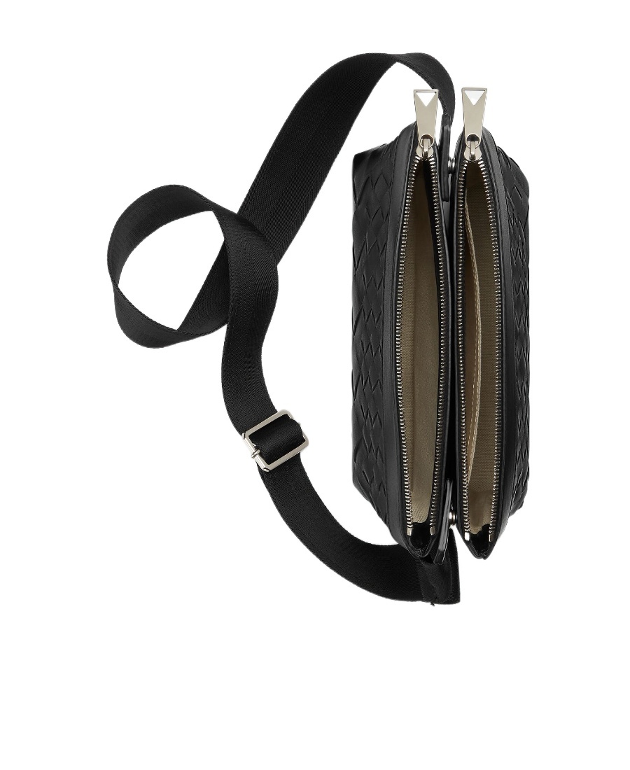 Bottega Veneta Intrecciato Leather Shoulder Bag In Black