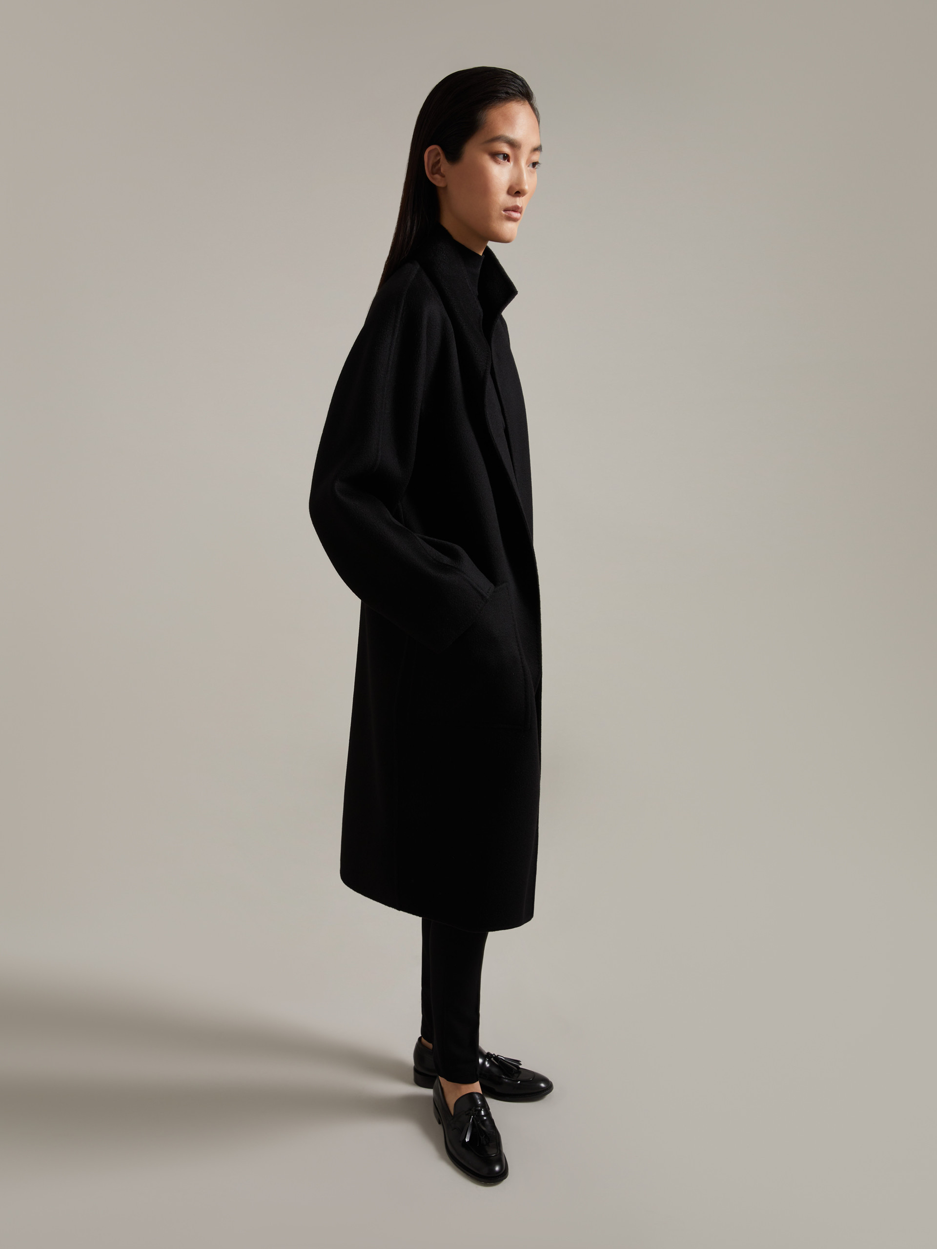 Max Mara Long-sleeved Cashmere Coat In Black