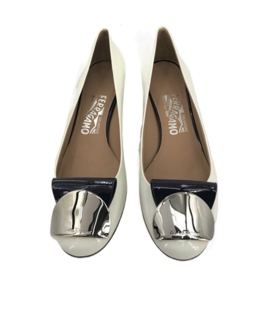 Ferragamo Logo Details High Heels In Multicolor