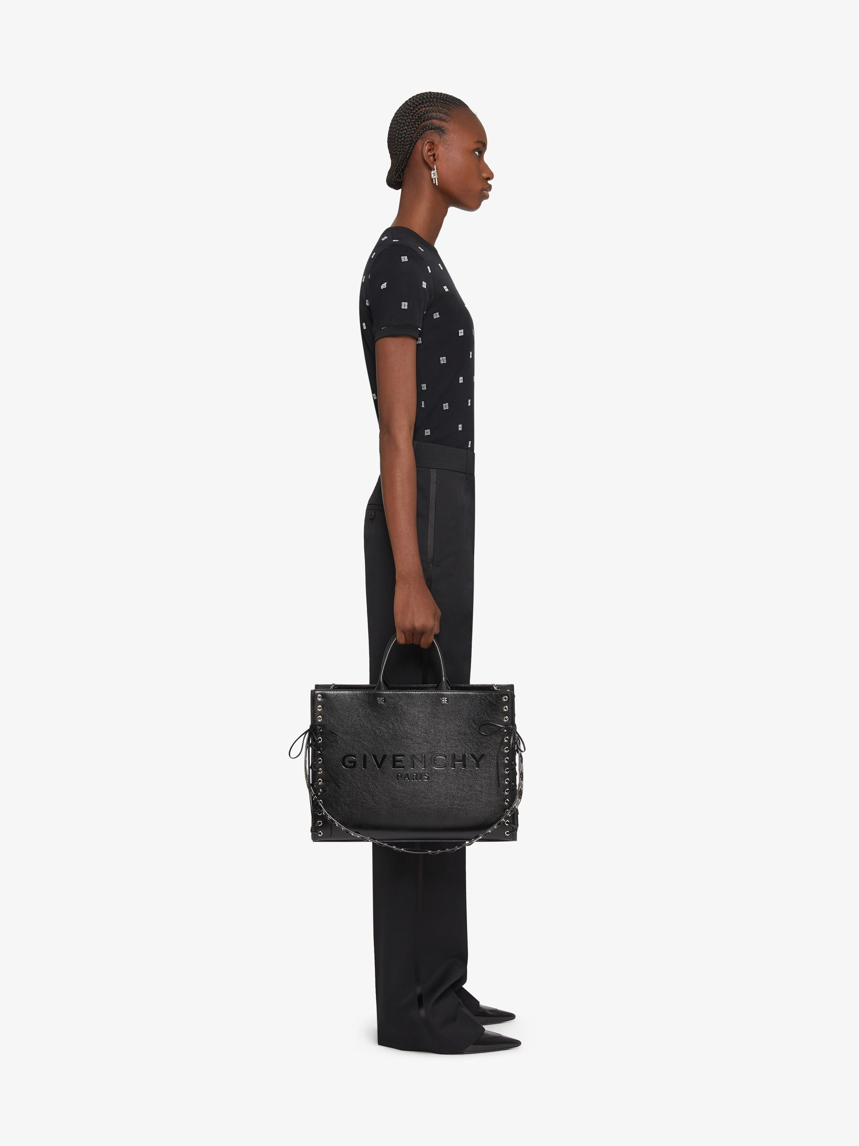 Givenchy 4g Short-sleeved T-shirt In Black