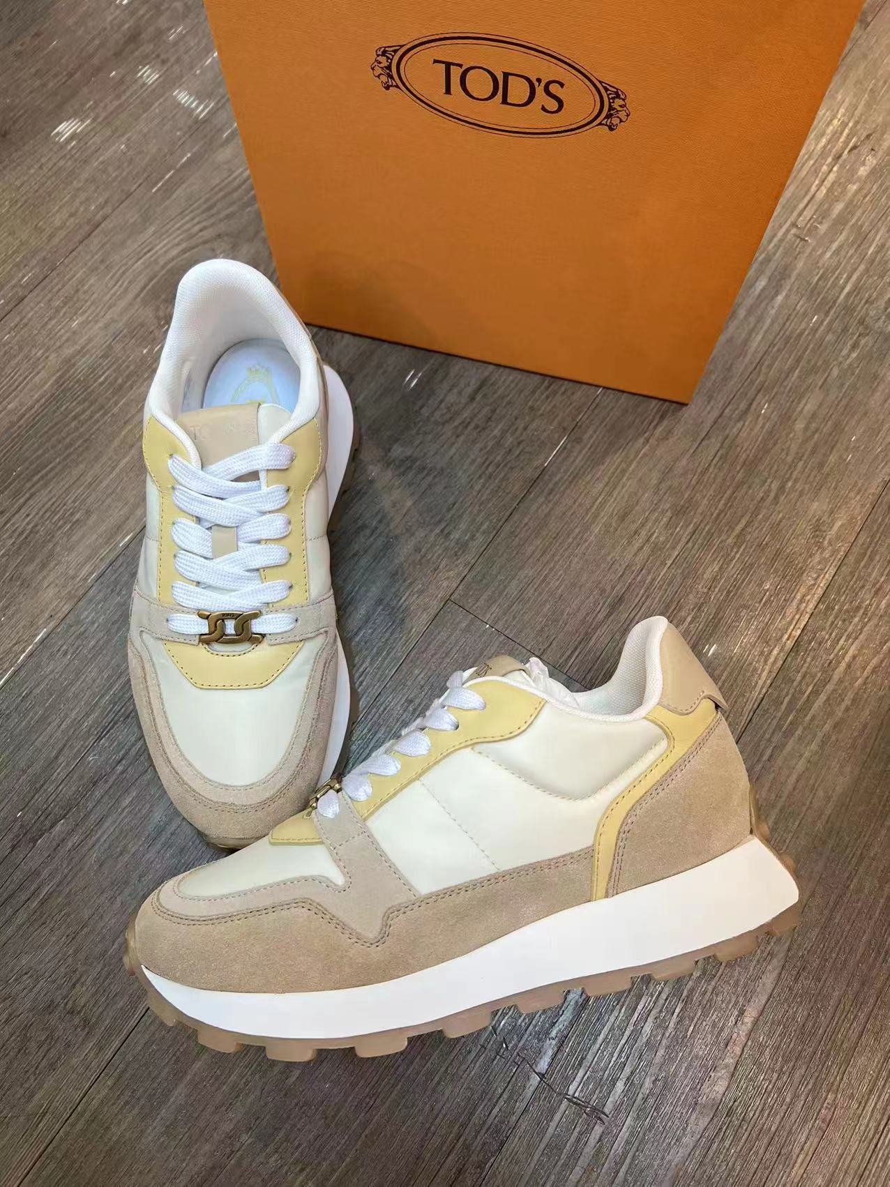 Tod's Logo Logo Low-top Casual Shoes In Nude