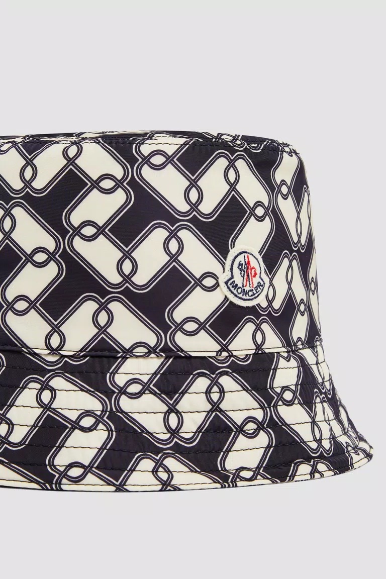 Moncler Logo Monogram Bucket Hat In Black