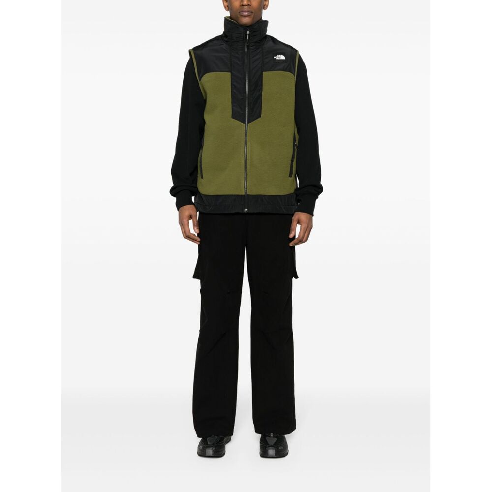 The North Face Zipper Vest In Green