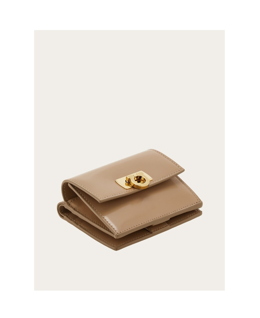 Ferragamo Gancini-buckle Leather Wallet In Green