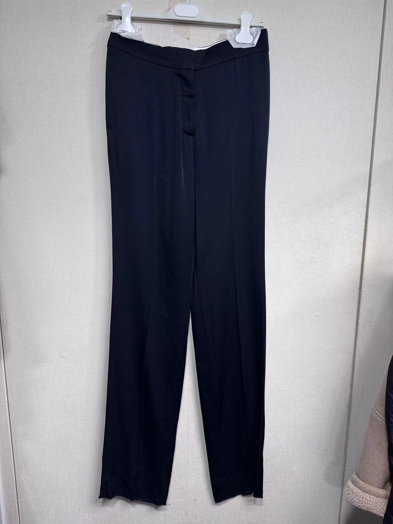 Stella Mccartney Pleated Casual Pants In Black