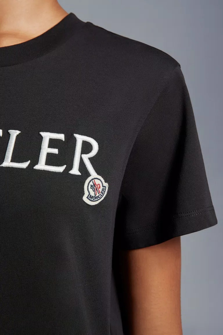 Moncler Ss T-shirt In Black
