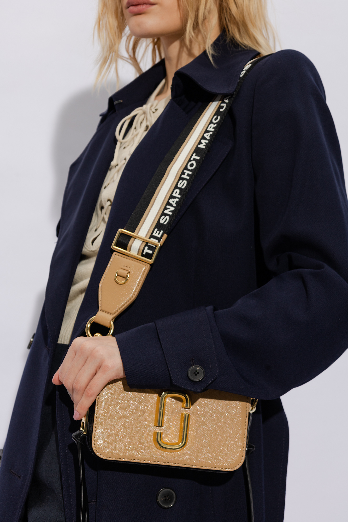 Shop Marc Jacobs Huibiao1 Shoulder Bag In Nude