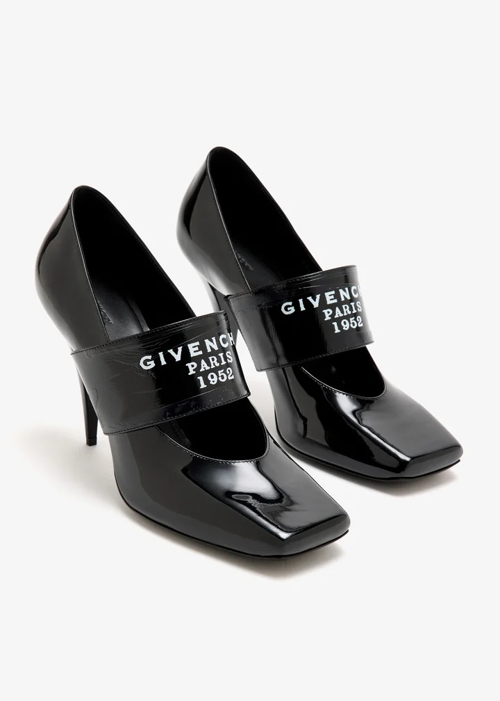Givenchy Paris Logo Printed 1952 Square-toe Pumps In Black