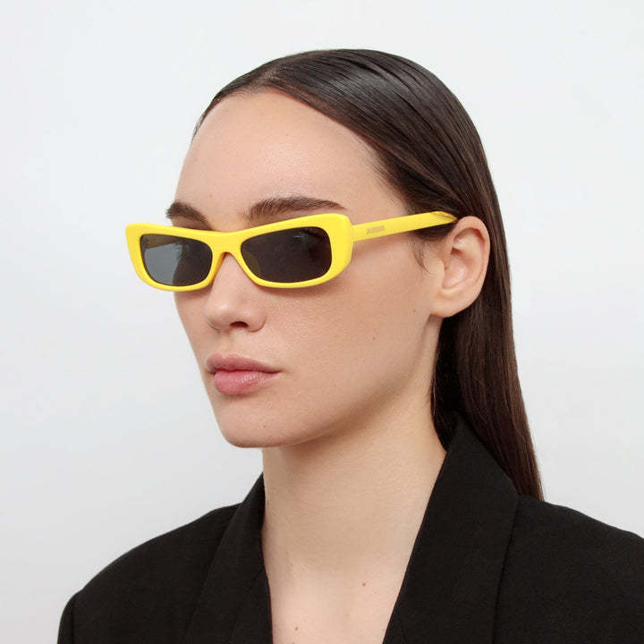 Jacquemus Capri Rectangular Sunglasses In Black
