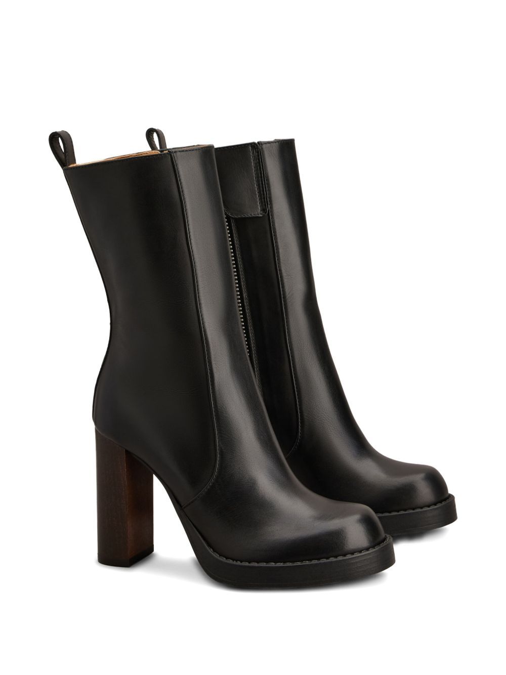 Tod's Zippered Boots In Black