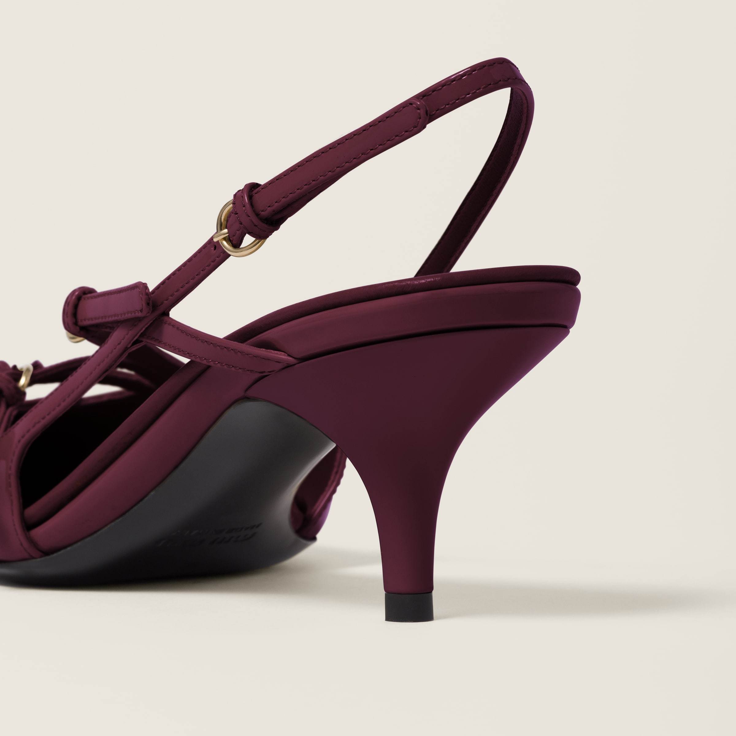 Miu Miu Patent Leather Slingbacks With Buckles In Red