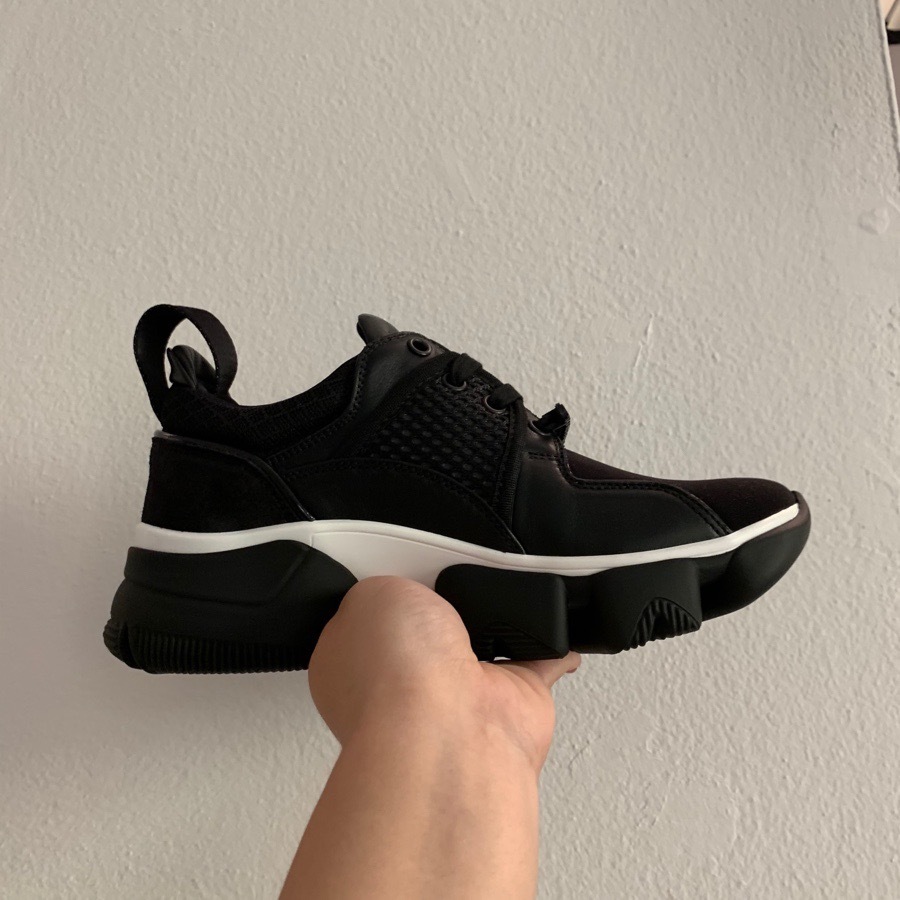 Givenchy Jaw Chunky Low-top Sneakers In Black