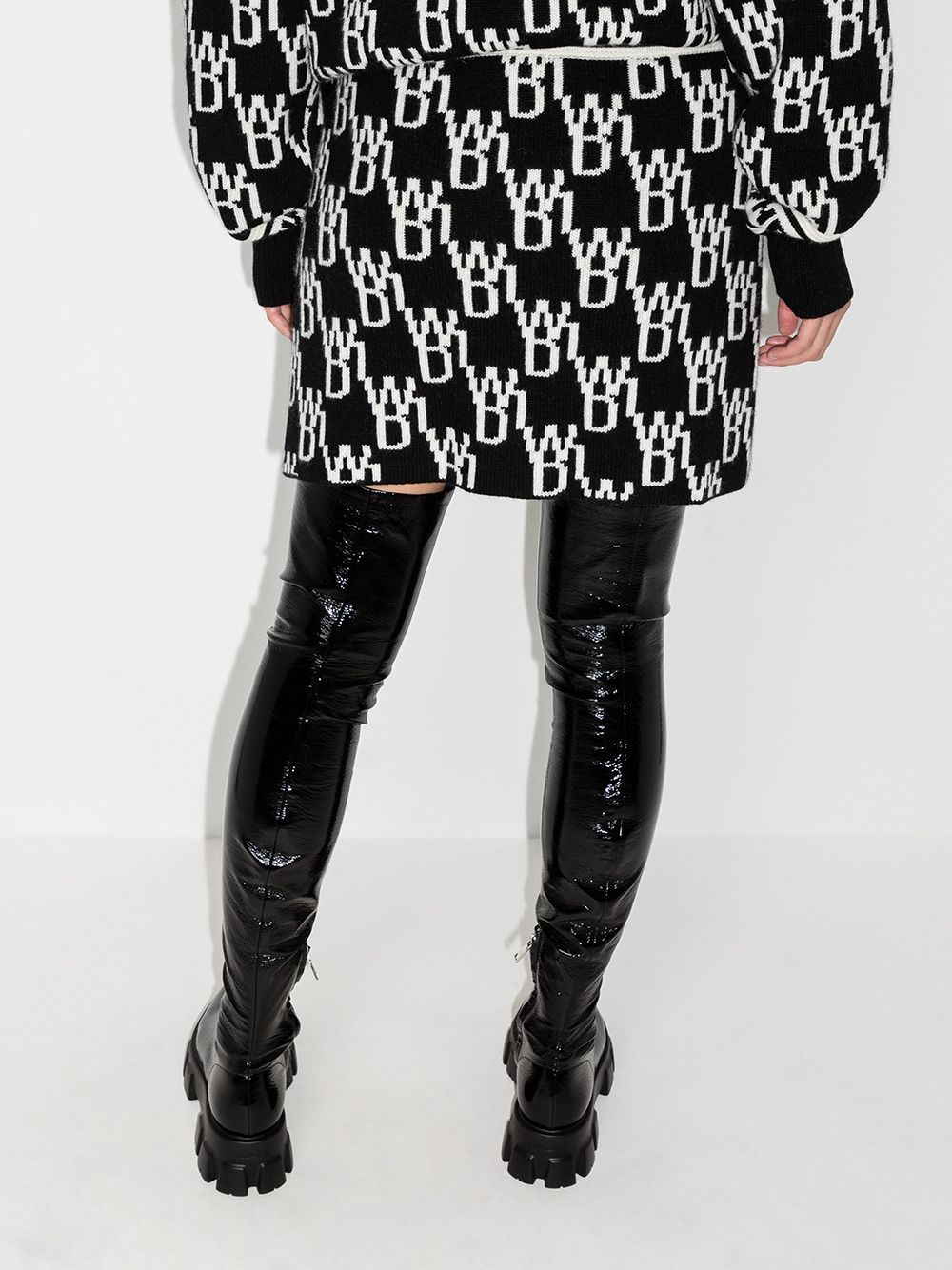 We11 Done All-over Logo Knitted Minskirt In Black