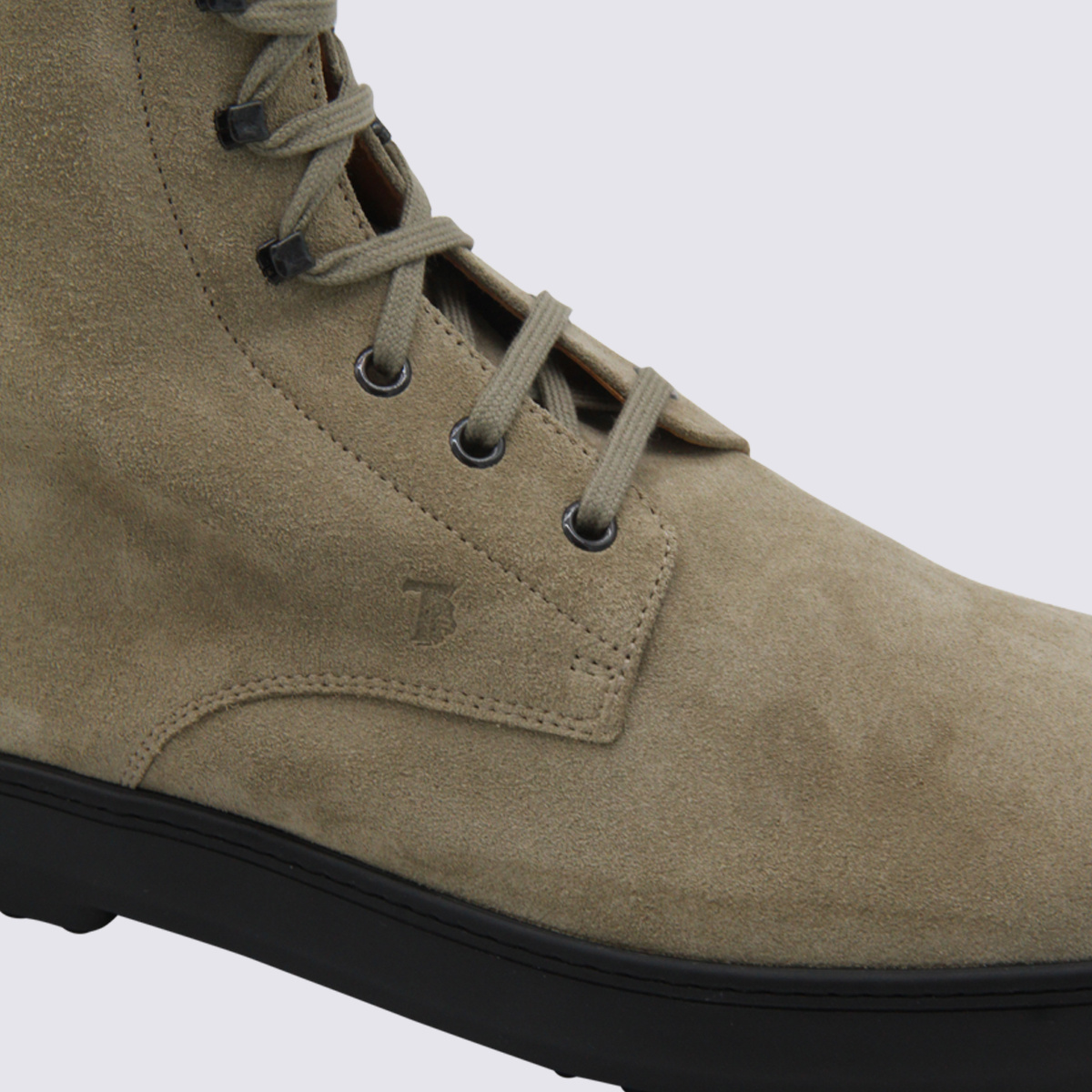 Tod's Boots Light And Natural In Brown
