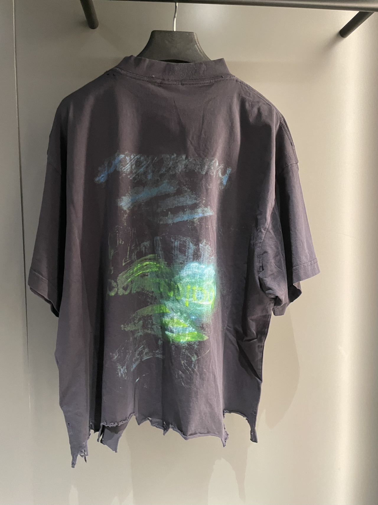 Balenciaga Cotton Cropped Graphic T-shirt In Black
