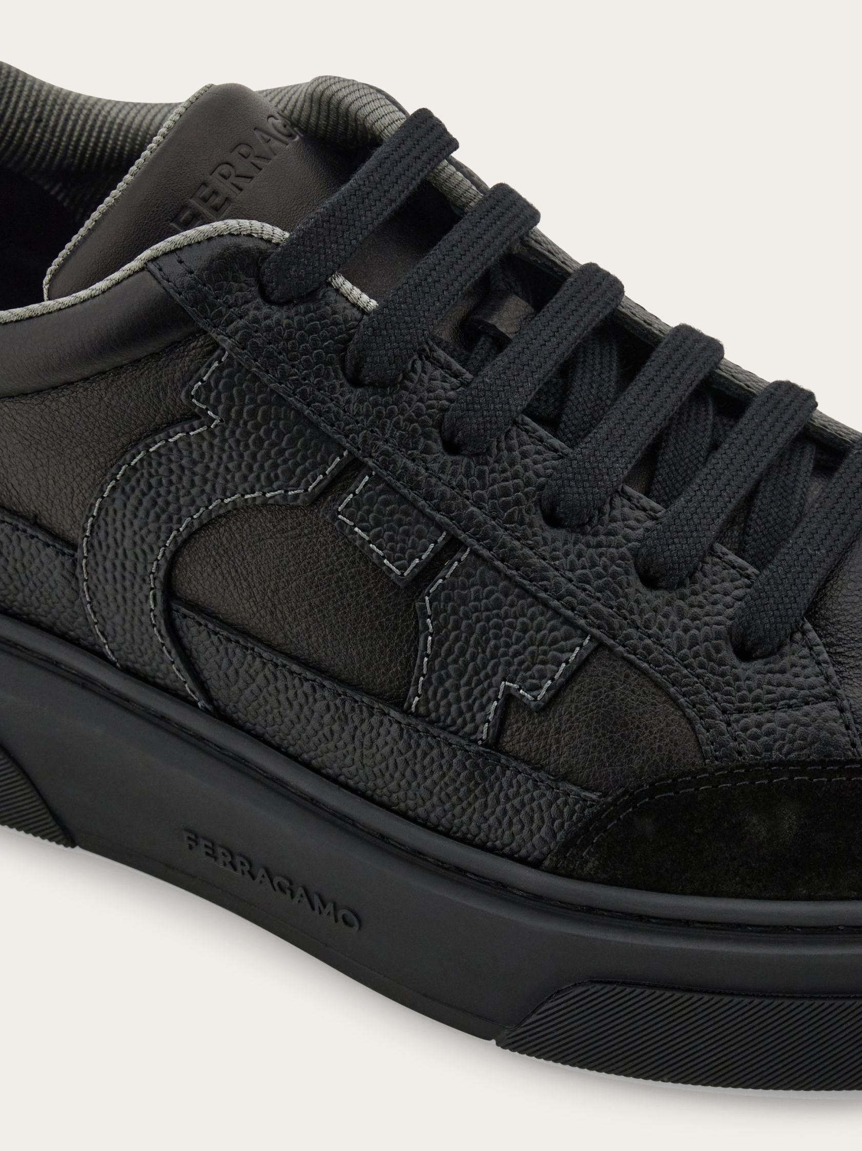 Ferragamo Cassina Gancio Low Top Sneaker In Black