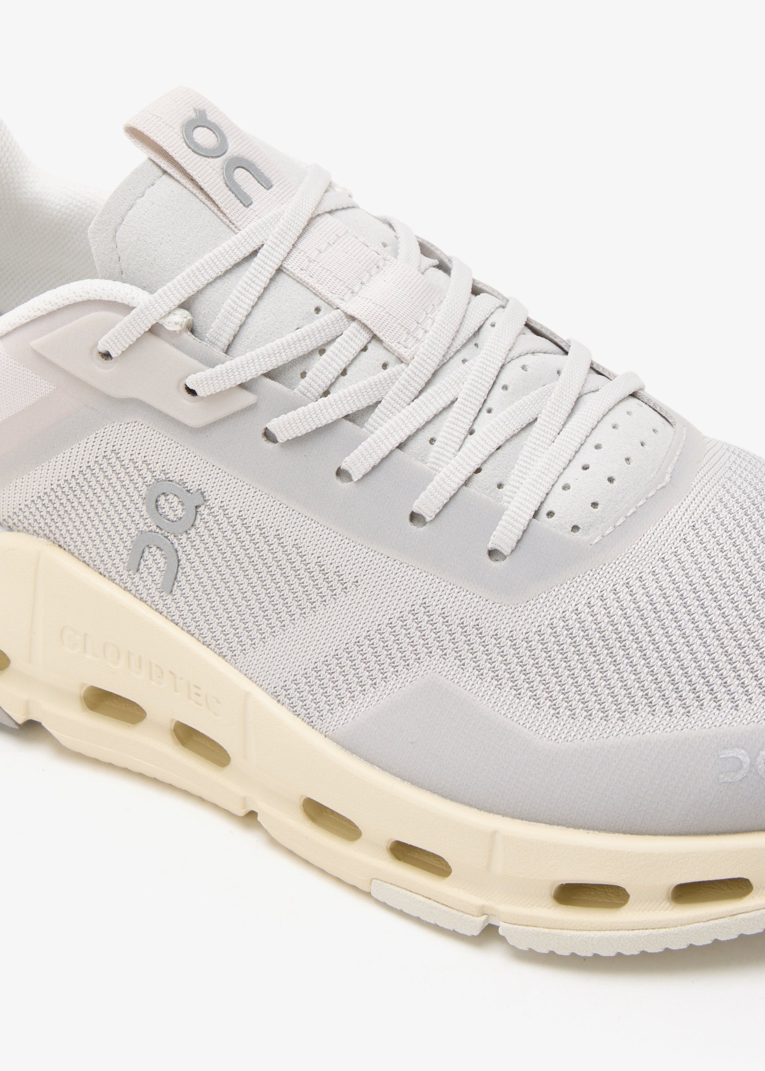 On Cloudnova Form 2 Tt Sneakers In White