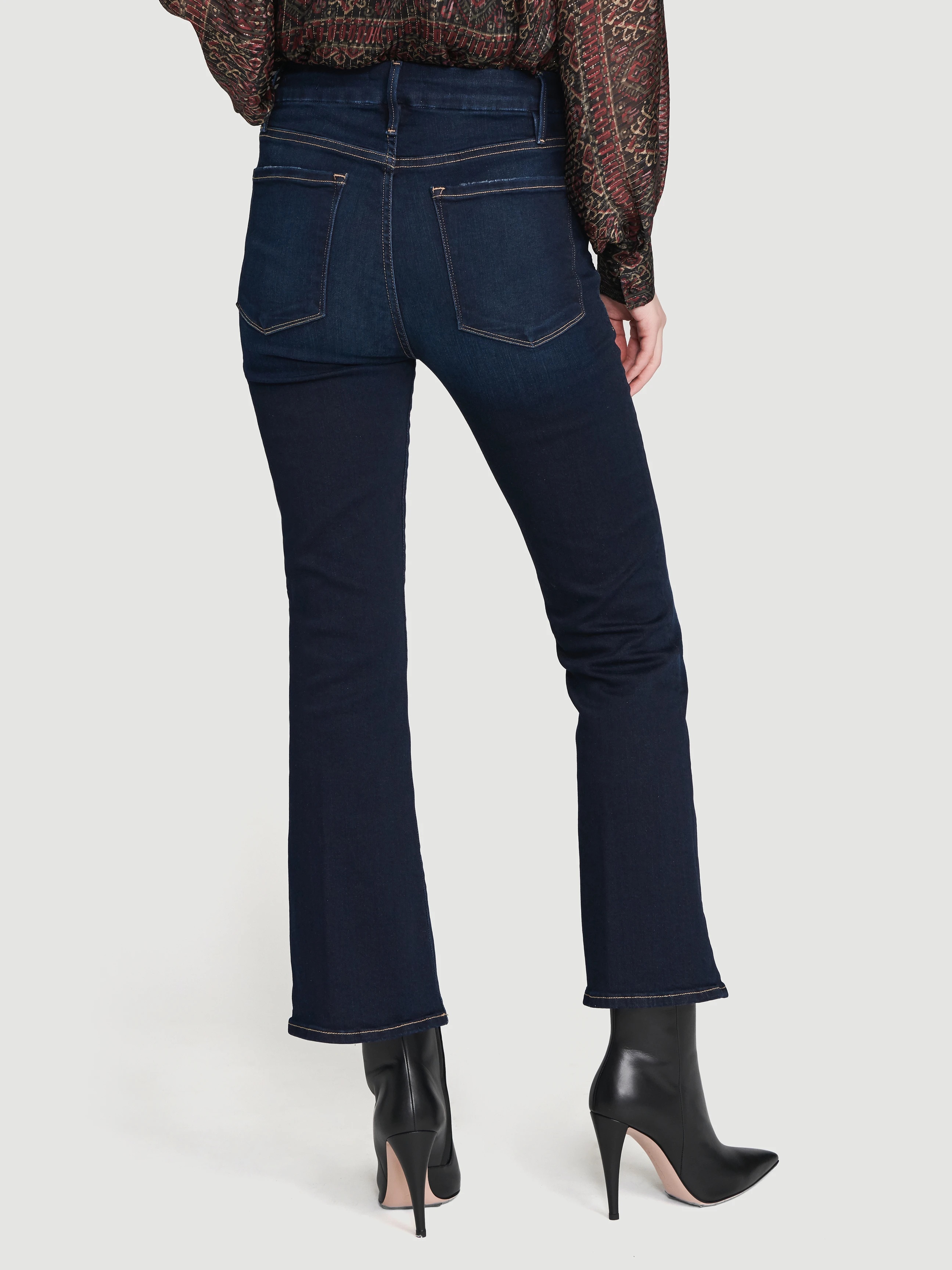 Frame Le Crop Mini Boot Jeans In Black