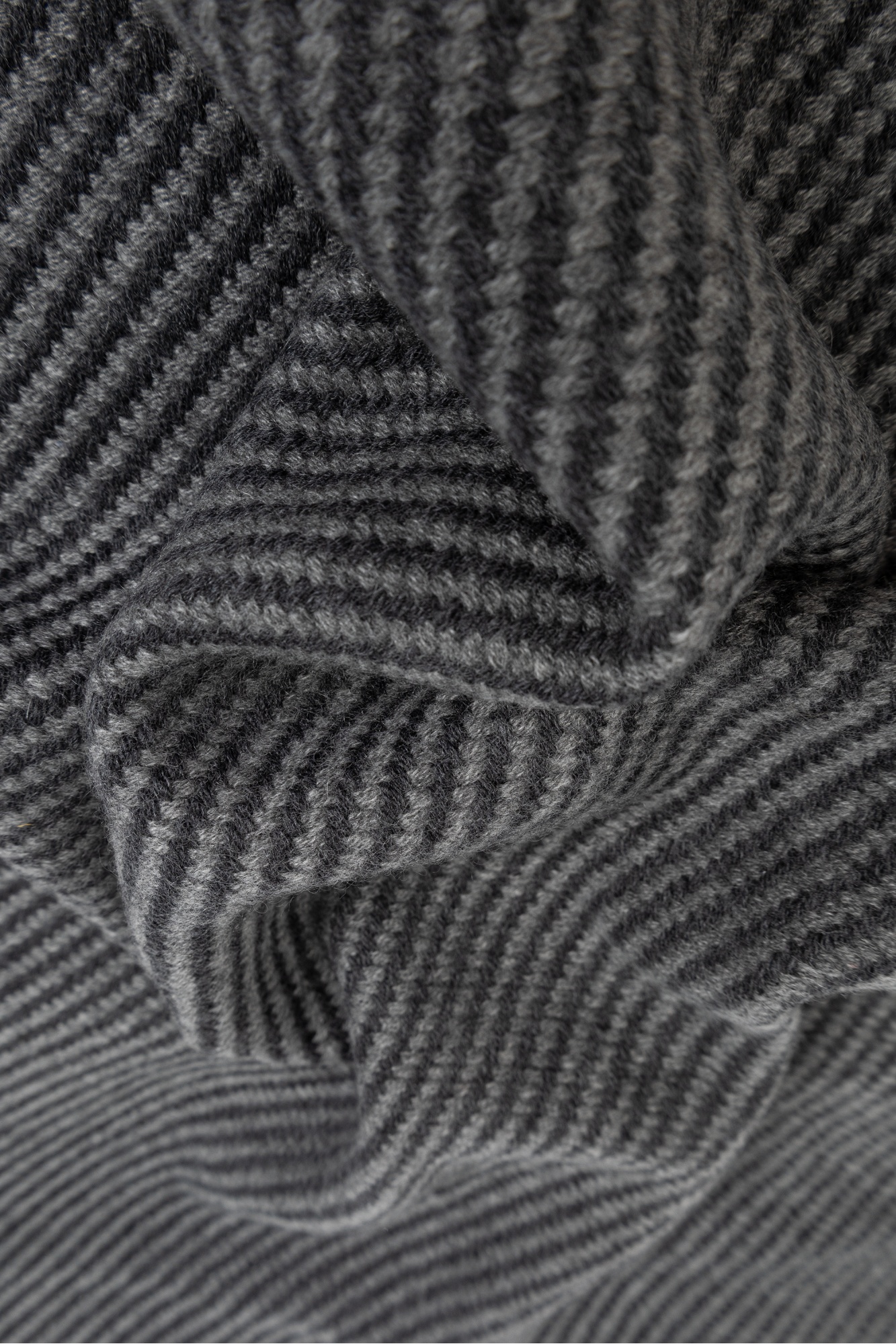 Tom Ford Virgin Wool Scarf In Black