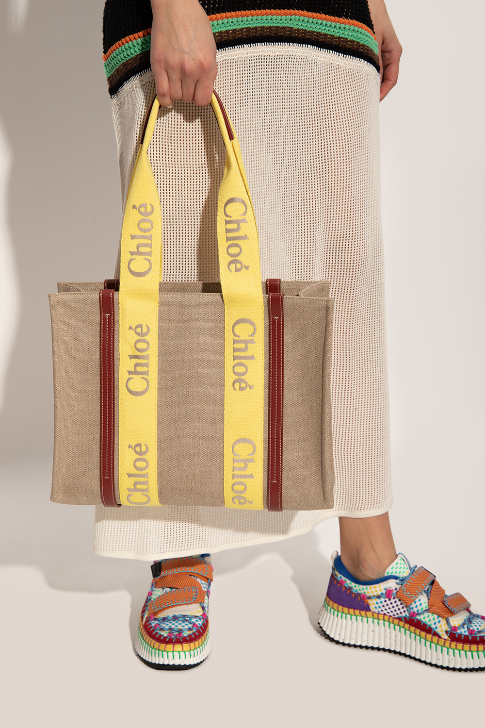 Chloé Logo Handbag In Nude