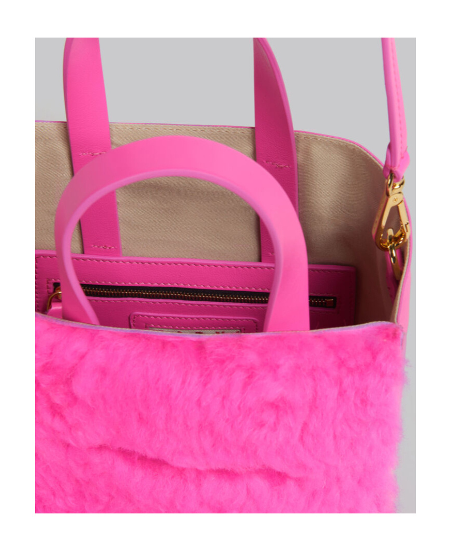 MARNI LOGO-PATCH SHEARLING TOTE BAG 