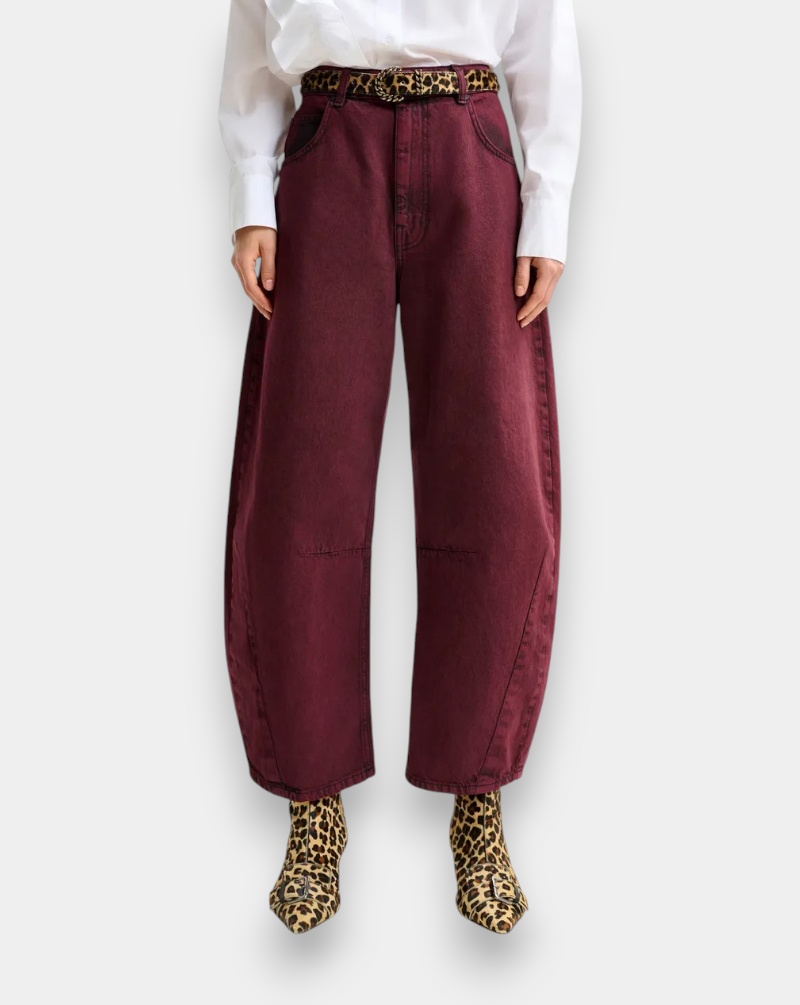 Essentiel Antwerp Impressive Twisted-seam Jeans In Burgundy