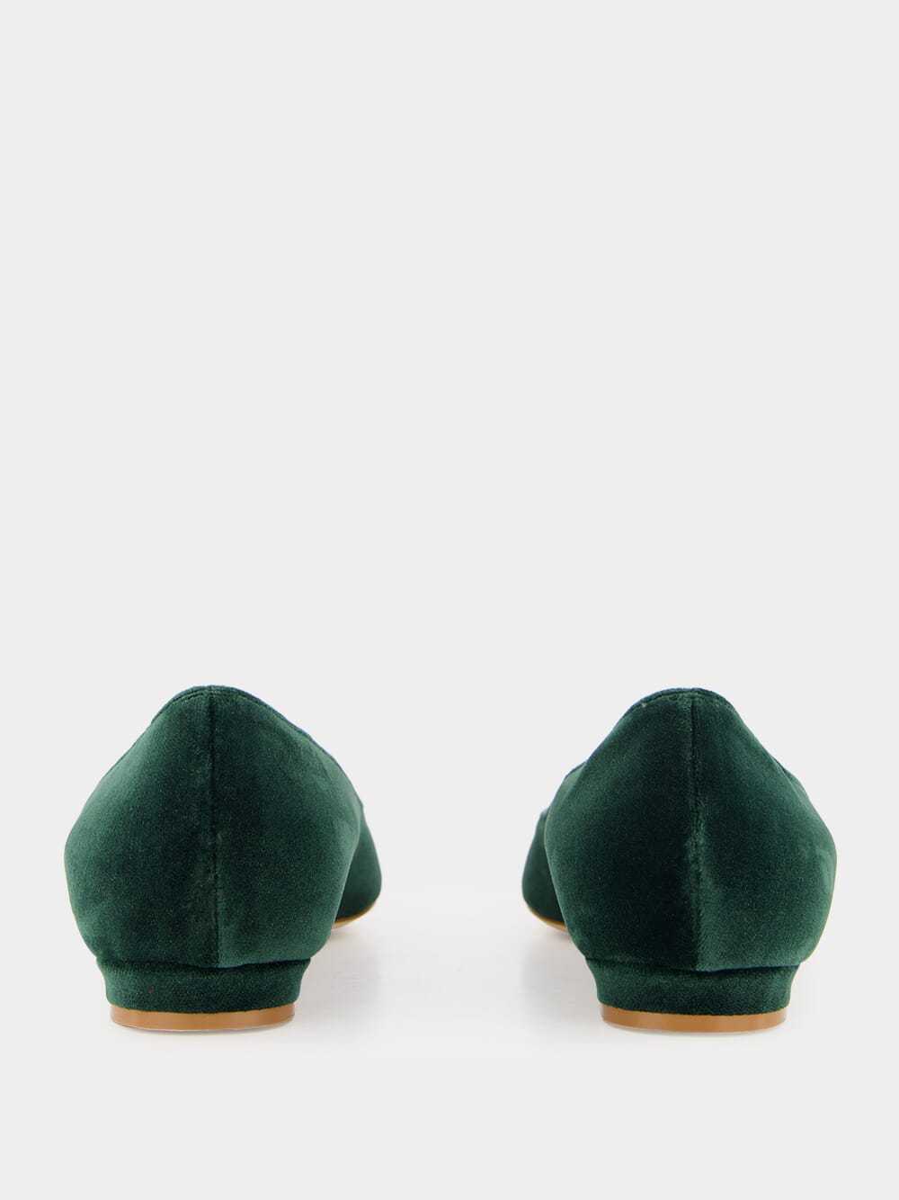 Manolo Blahnik Round Toe Flat Shoes In Green