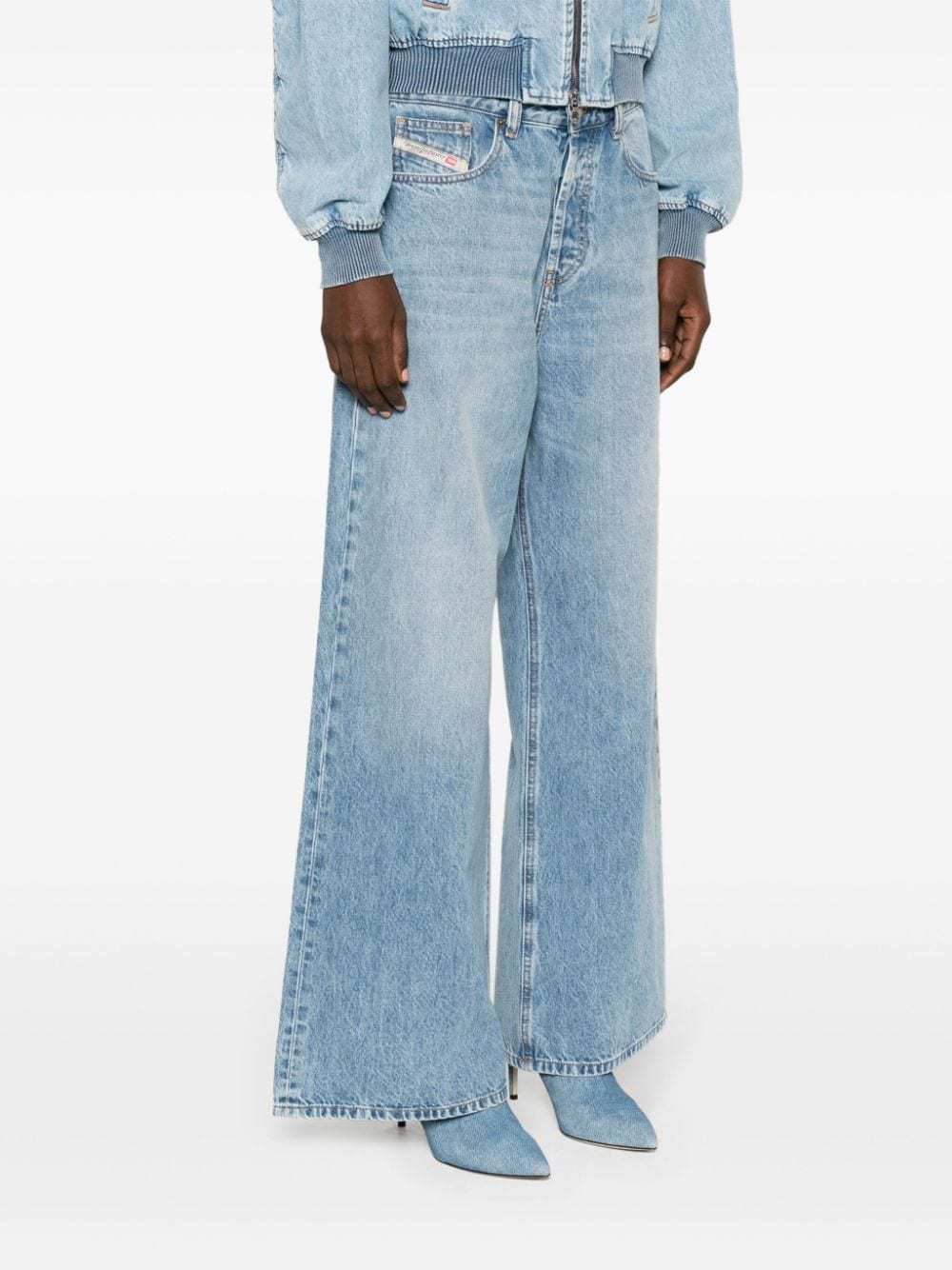 Diesel 1996 D-sire 09i29 Low-rise Wide-leg Jeans In Blue