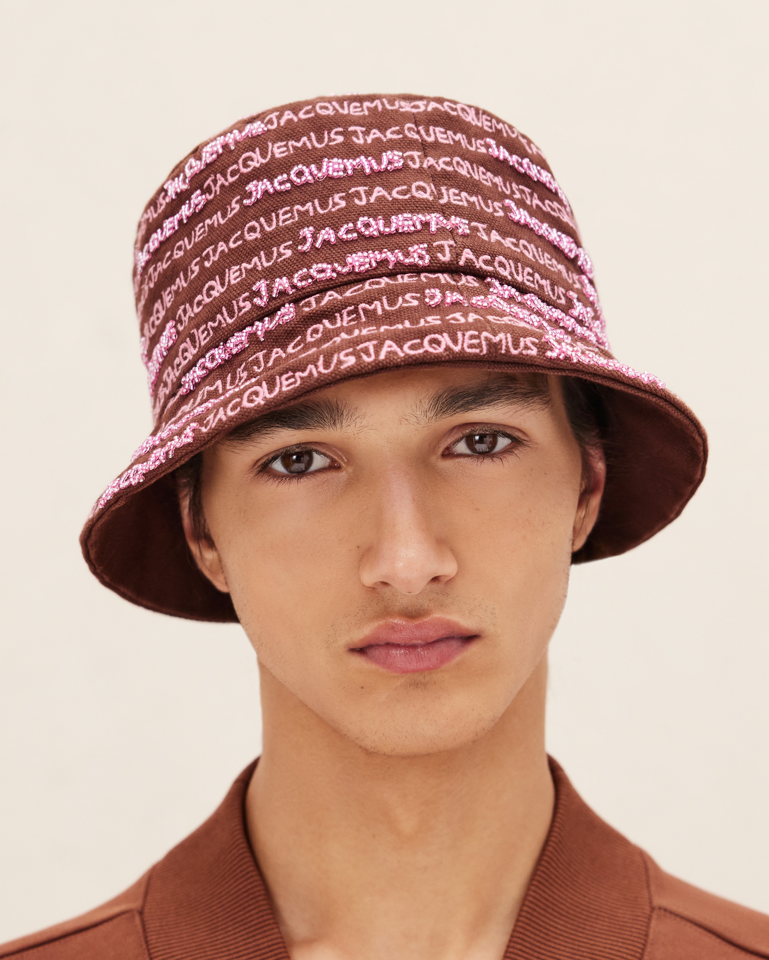 Jacquemus Logo-embroidered Bucket Hat In Brown