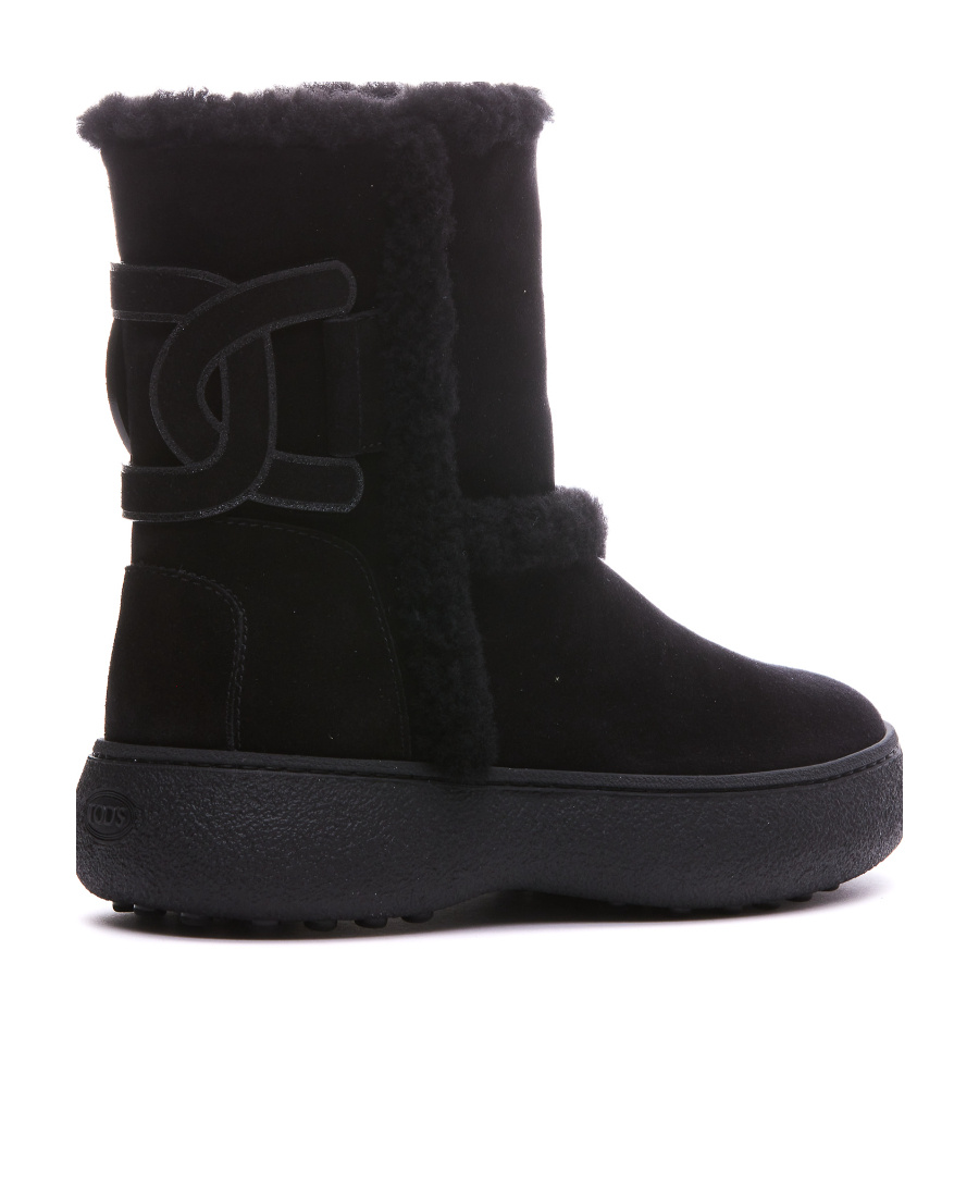 Tod's Logo Patch Boots In Black