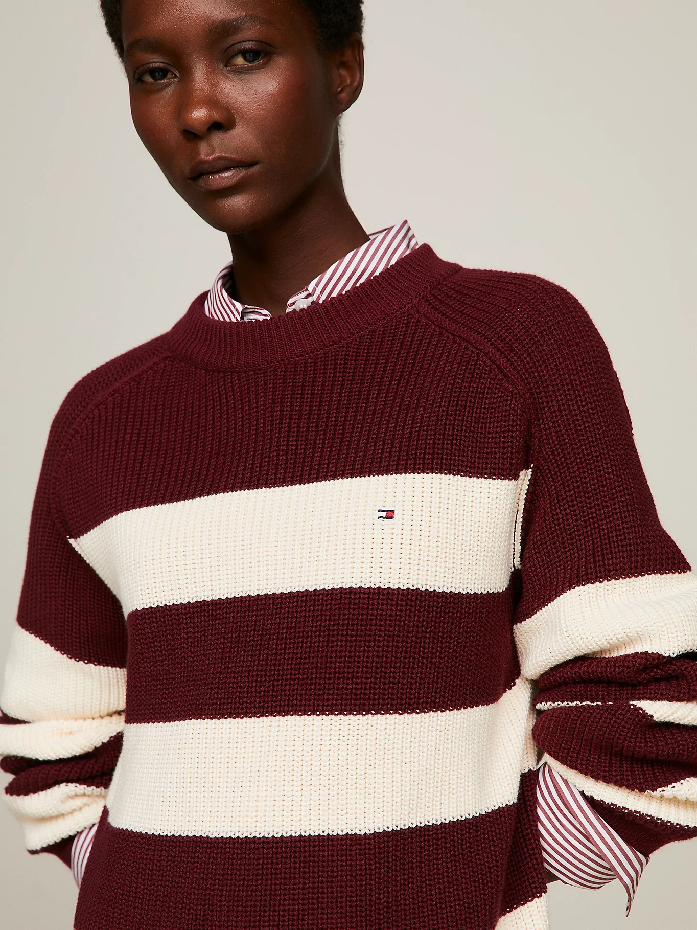 Tommy Hilfiger Round Neck Knitted Sweater In Brown