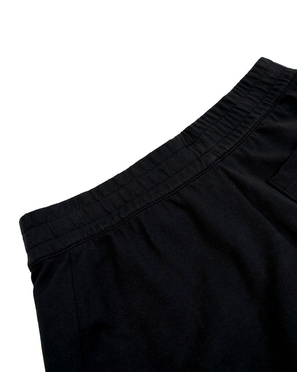 Ea7 Logo Printed Shorts In Black