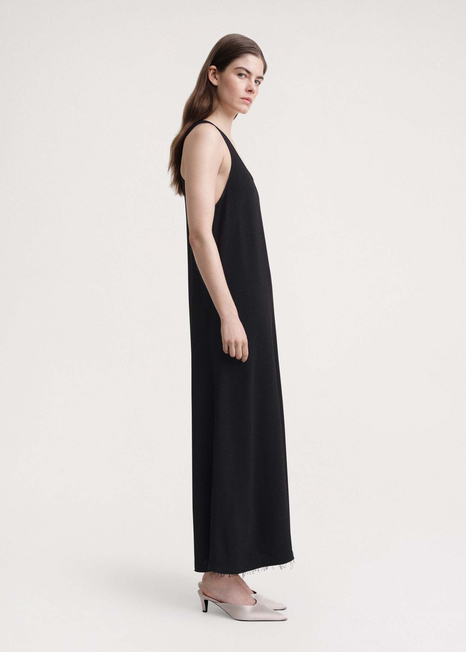 Totême Scoop-neck Sleeveless Dress In Black