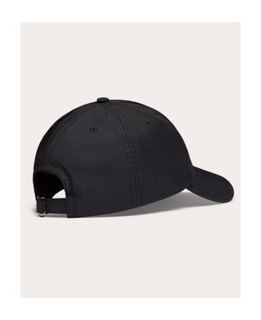 Valentino Garavani Contoured Brim Cap With Adjustable Strap In Black