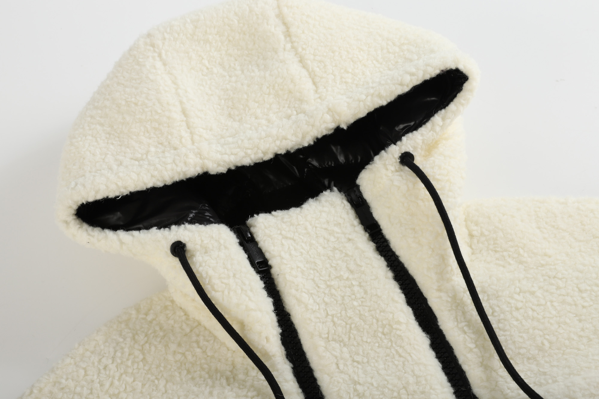 Liuregali Half-zip Jacket In White