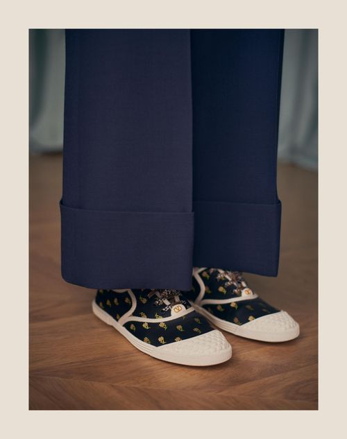 Shop Valentino Bay By Bay Trainers In Papier Floral Fabric In Black