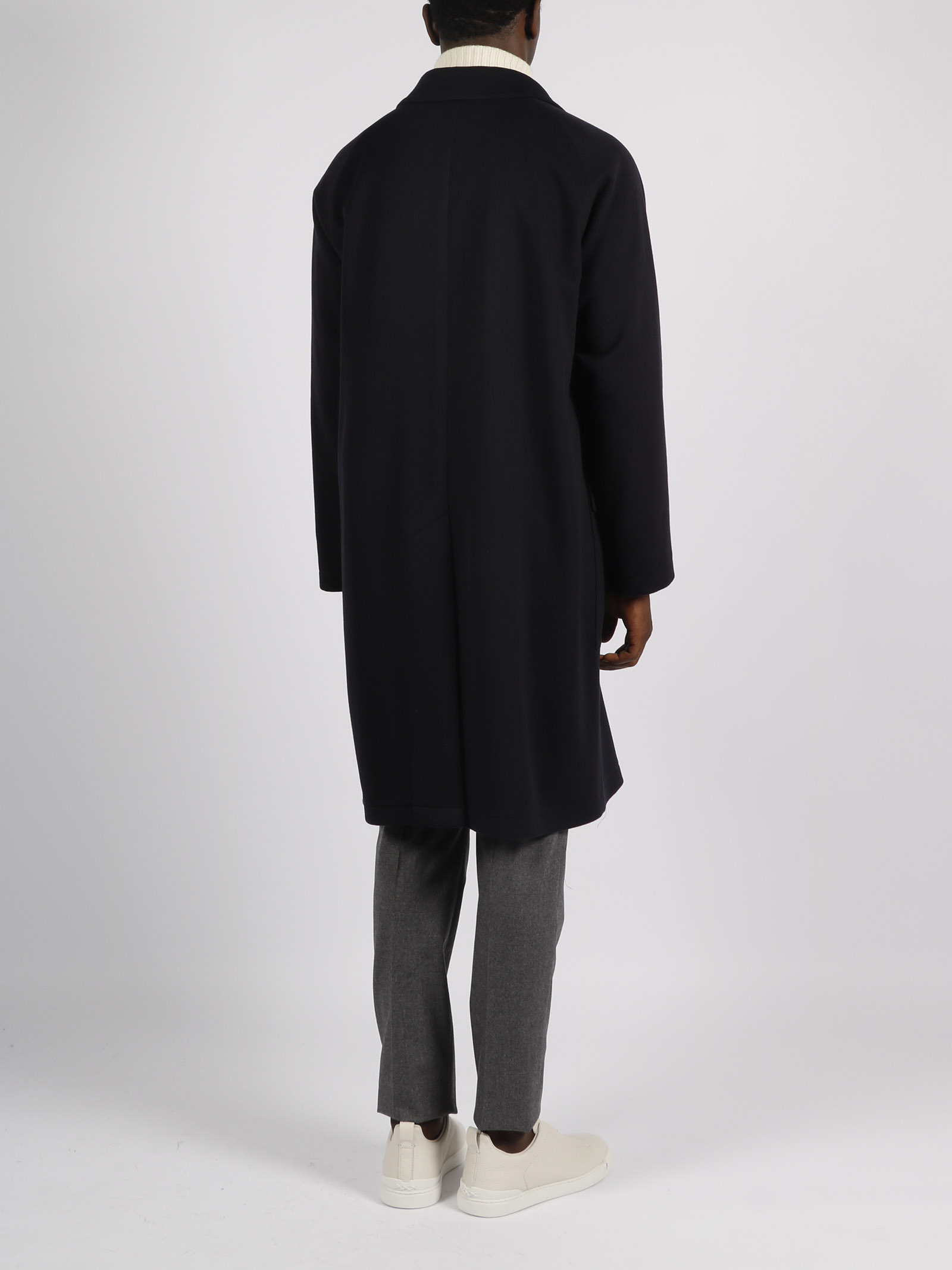 Tagliatore Lapel Long-sleeved Coat In Black