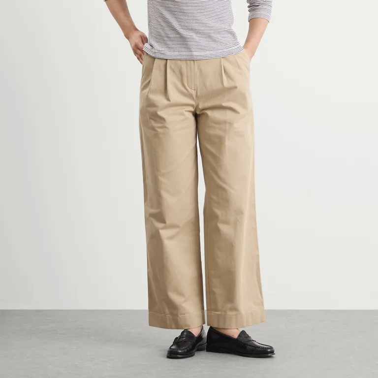 Dunst Pleated-front Trousers In Brown