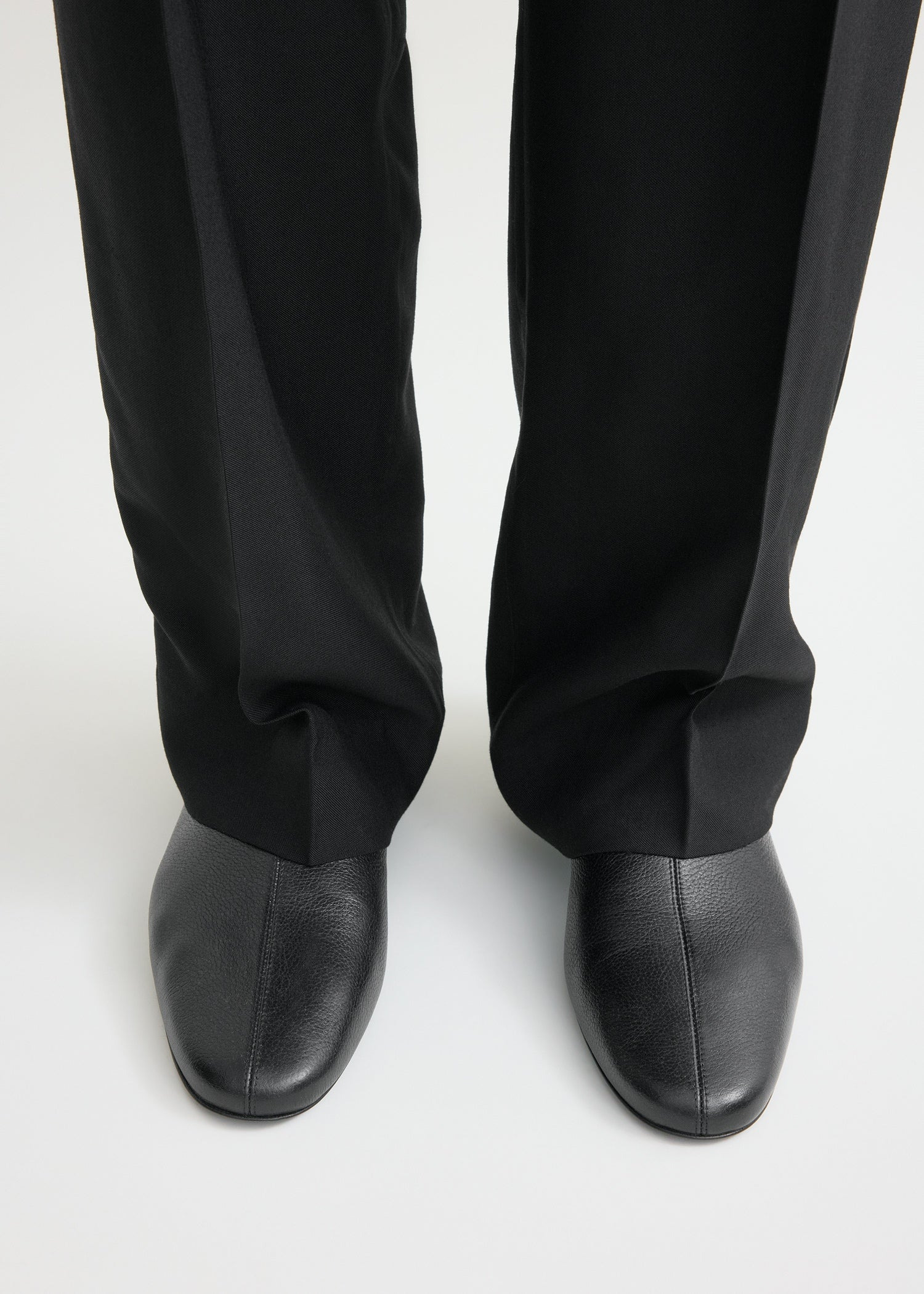 Totême Round-toed Ankle Boots In Black