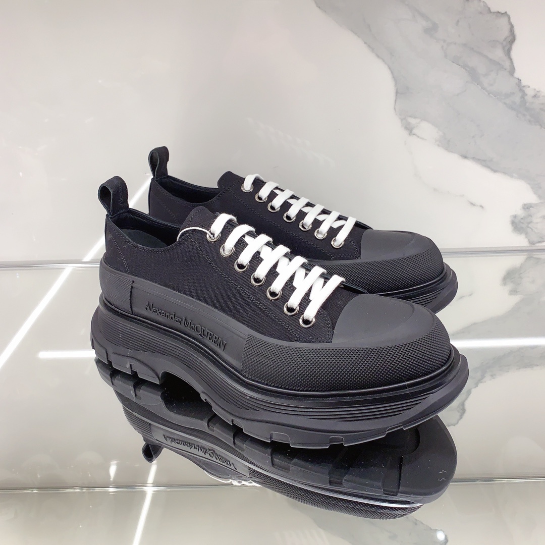 Alexander Mcqueen Black Canvas Tread Slick Platform Low Sneakers In Black