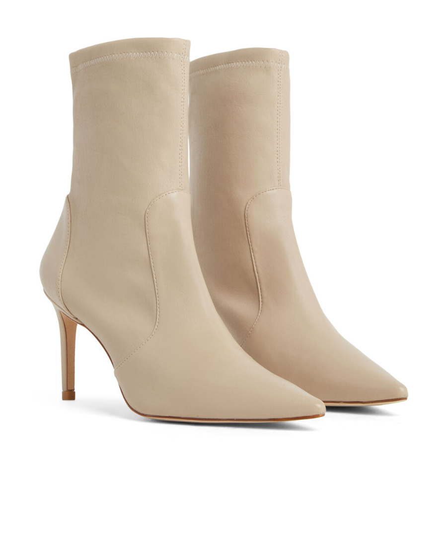 Stuart Weitzman Pointed Ankle Boots In Nude