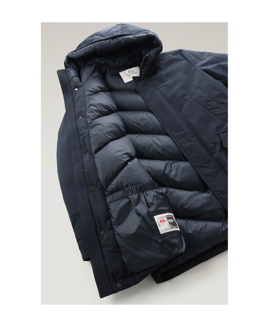 Woolrich Padded Zip-up Hooded Coat In Black