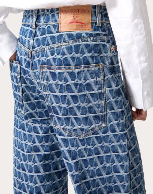 Shop Valentino Toile Iconographe Denim Trousers In Blue