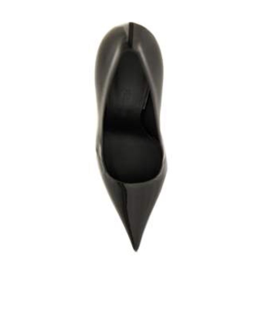 Shop Ferragamo Salvatore Eva Pointed-toe Pumps In Black