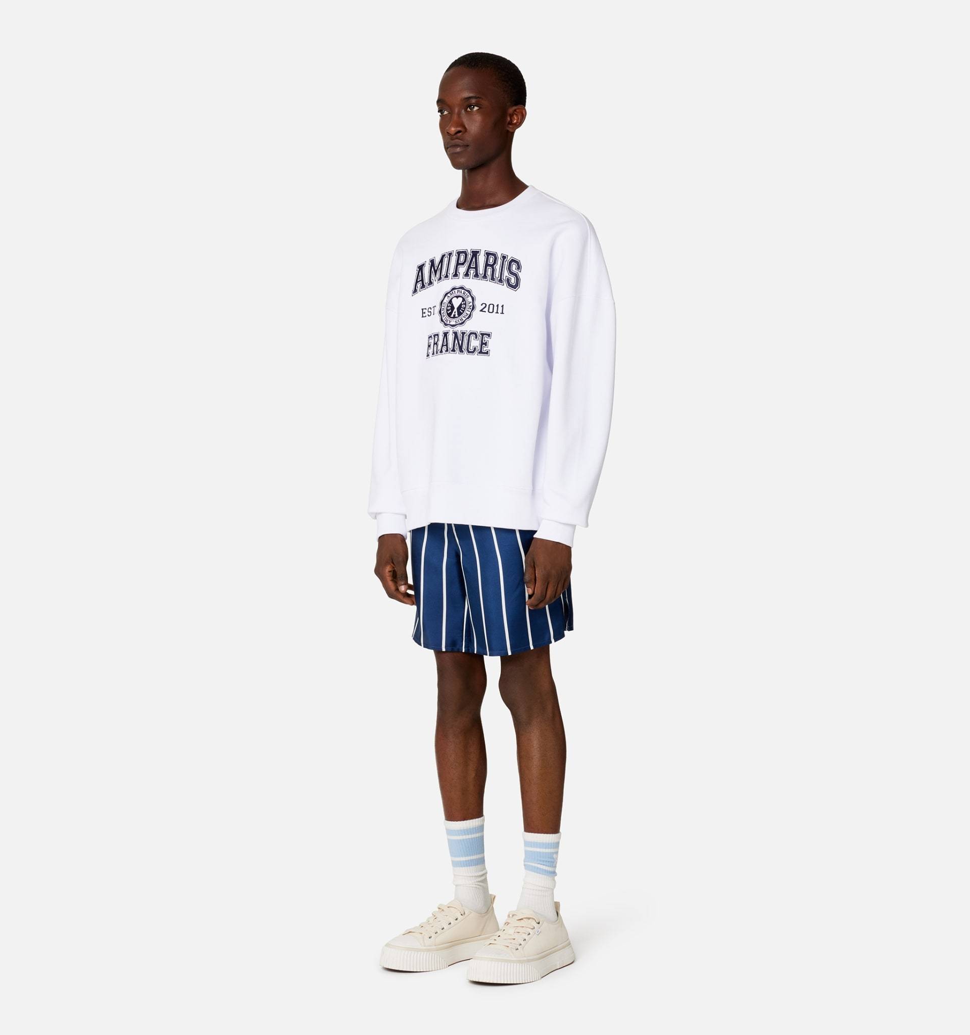 Ami Alexandre Mattiussi Long-sleeve Sweatshirt With Collegiate-style Emblem In White