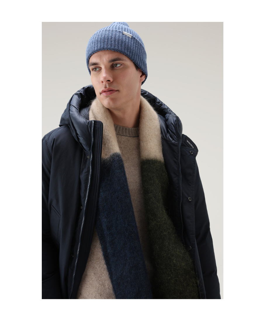 Woolrich Padded Zip-up Hooded Coat In Black