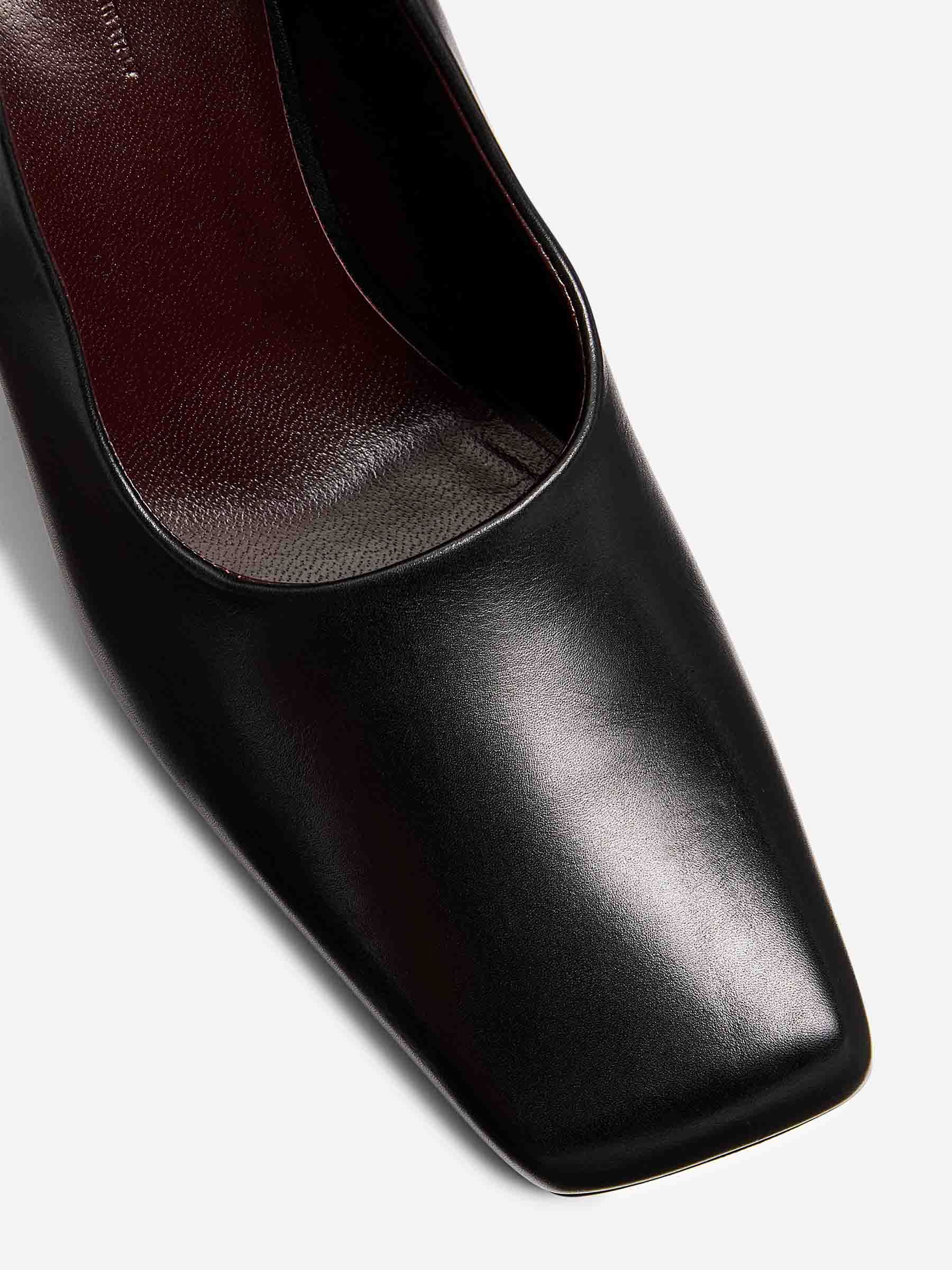 Khaite Eva Peep-toe Leather Pumps In Black