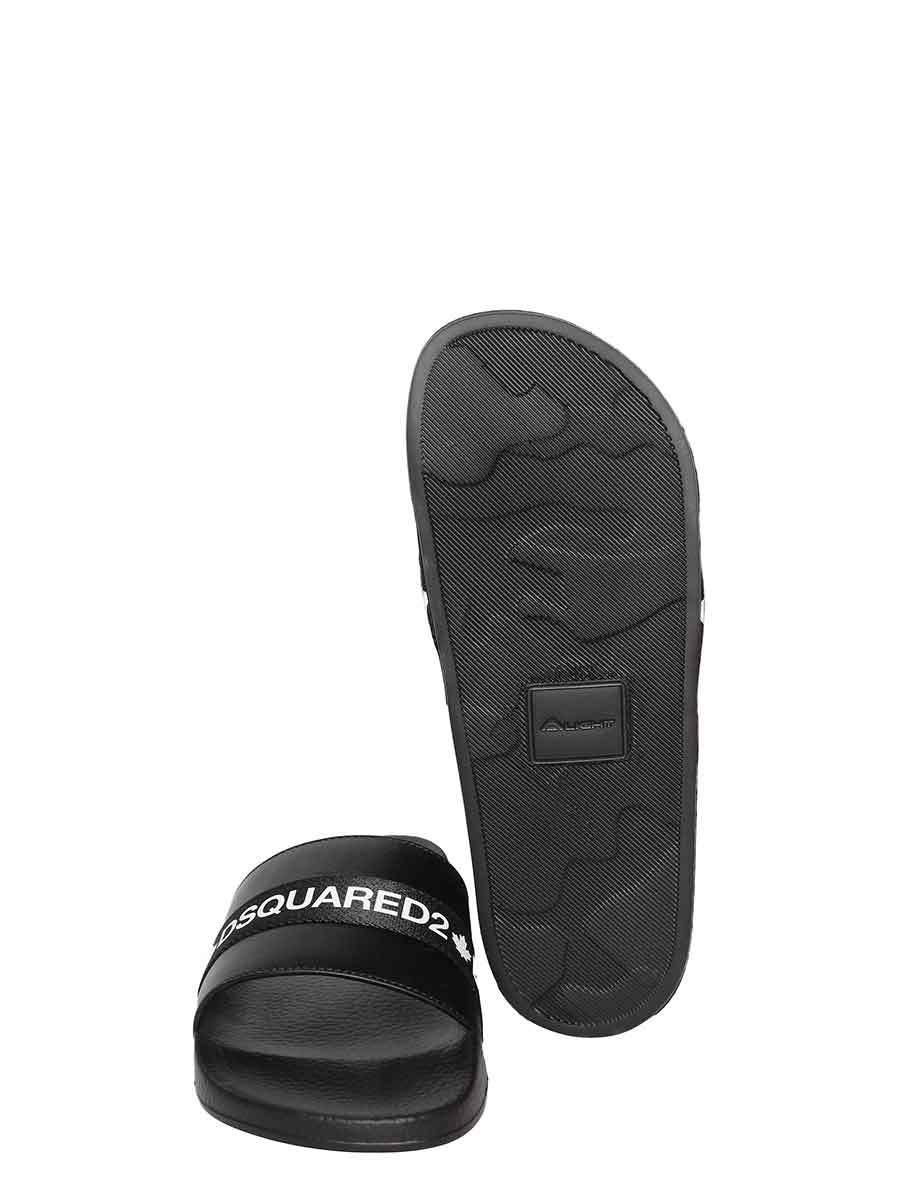 Dsquared2 Round-toe Flat Slippers In Black