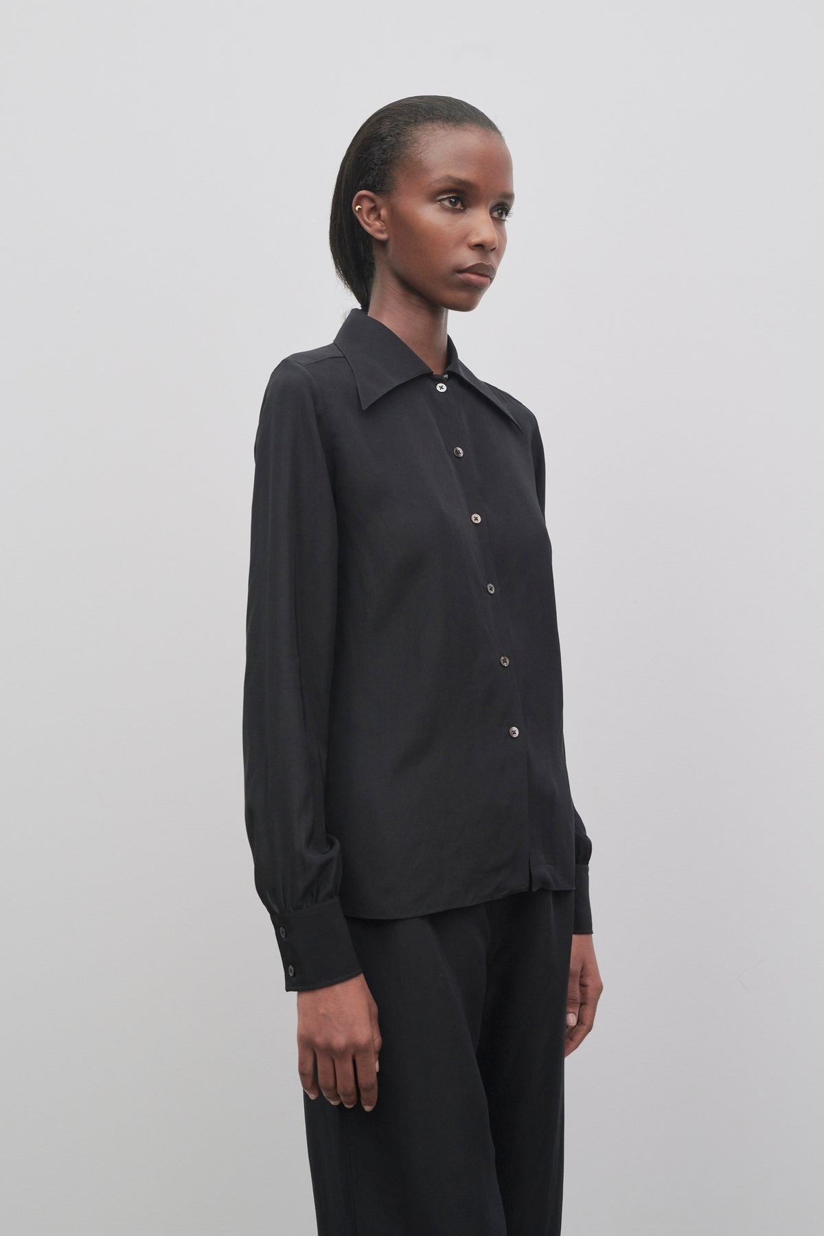 The Row Baltica Buttoned Shirt In Black