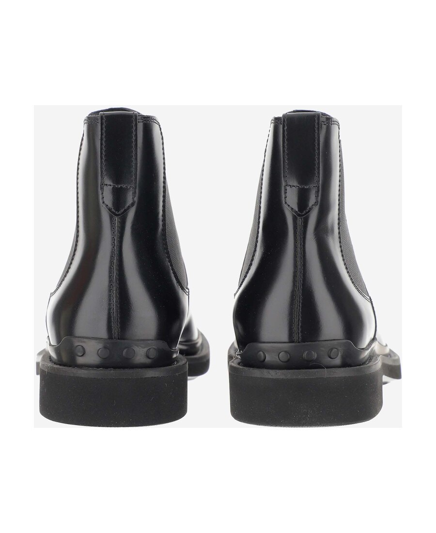 Tod's Ankle-length Chelsea Boots In Black